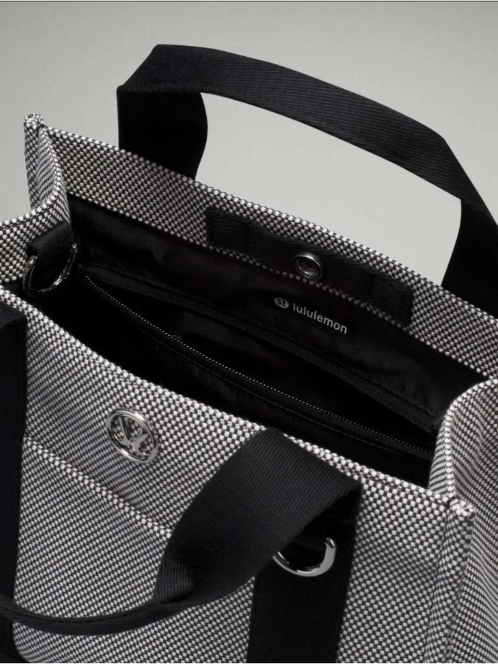 NWT Lululemon Two Tone Canvas Mini Boxy Tote 4.5L - Black BUNDLE - Picture 3 of 14
